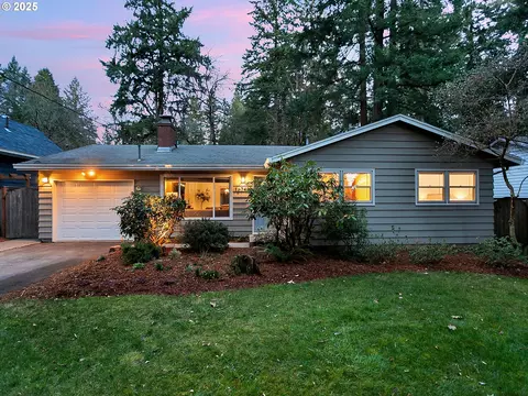 16748 Lake Forest Blvd, Lake Oswego, OR 97035