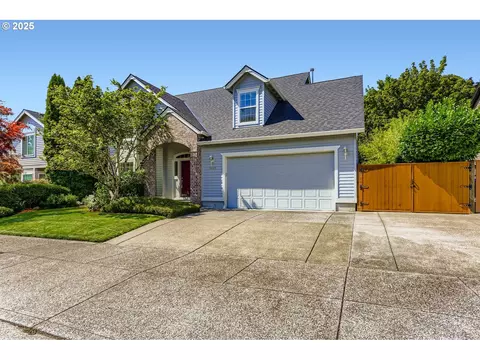 2643 NE 2nd Dr, Hillsboro, OR 97124