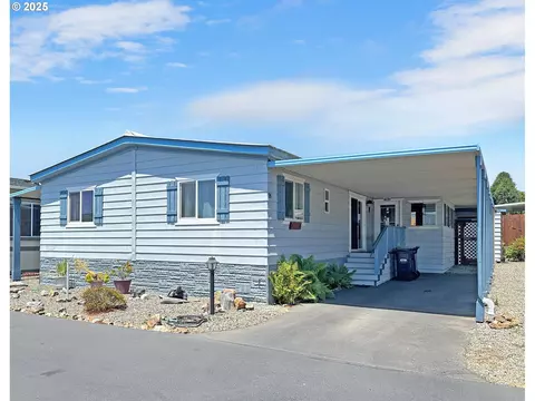 15889 Sunset Strip # 35, Brookings, OR 97415