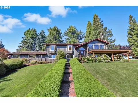 Exterior - 499 NE Williams Rd, Gresham, OR 97030 photo 3 of 13