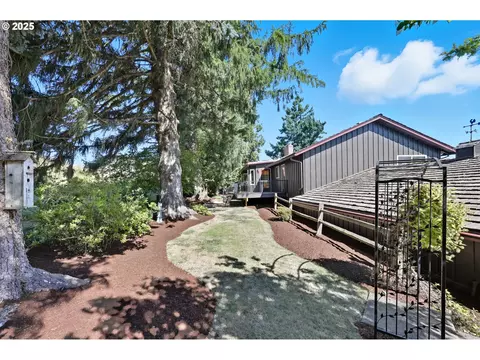 Exterior - 499 NE Williams Rd, Gresham, OR 97030 photo 9 of 13
