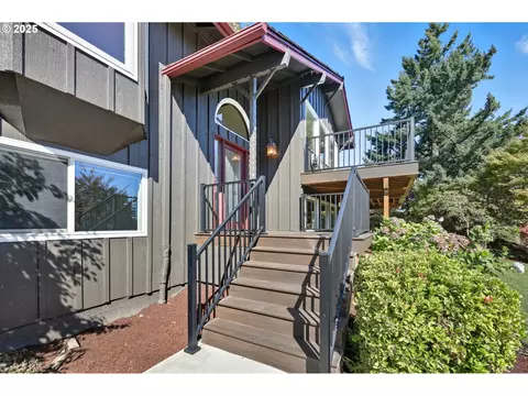 Exterior - 499 NE Williams Rd, Gresham, OR 97030 photo 5 of 13