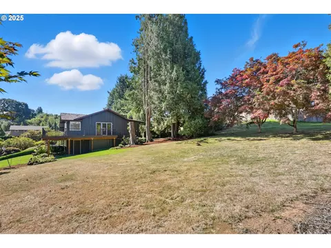 Exterior - 499 NE Williams Rd, Gresham, OR 97030 photo 10 of 13