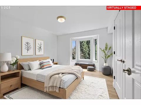 Bedroom - 499 NE Williams Rd, Gresham, OR 97030 photo 1 of 4