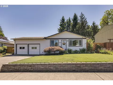 11394 SE Cranberry Dr, Clackamas, OR 97015