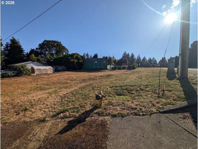 000 W E Ave, La Center, WA 98629