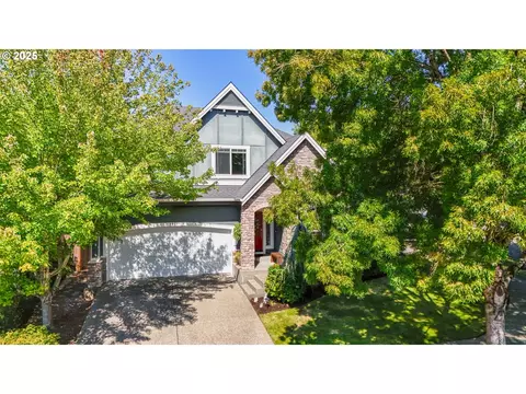 4925 E Masters Dr, Newberg, OR 97132