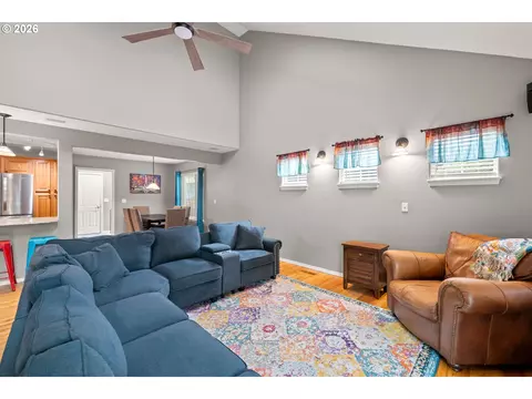 Living - 215 E Hereford St, Gladstone, OR 97027 photo 6 of 7