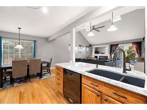 Kitchen - 215 E Hereford St, Gladstone, OR 97027 photo 4 of 4
