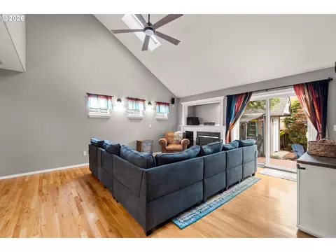 Living - 215 E Hereford St, Gladstone, OR 97027 photo 3 of 7