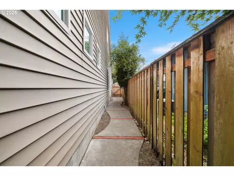 Other - 215 E Hereford St, Gladstone, OR 97027 photo 5 of 8