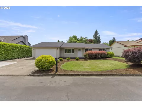 211 NW 103rd St, Vancouver, WA 98685