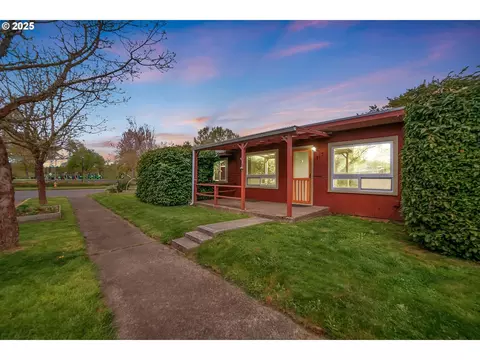 713 E 27th Ave, Eugene, OR 97405