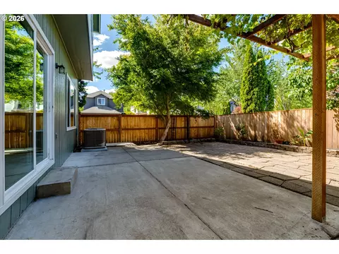 Exterior - 3641 Kendra St, Eugene, OR 97404 photo 7 of 7