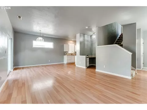 Living - 3641 Kendra St, Eugene, OR 97404 photo 5 of 8