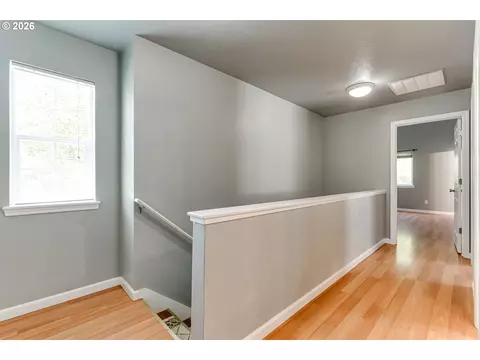 Entry Way - 3641 Kendra St, Eugene, OR 97404 photo 3 of 6