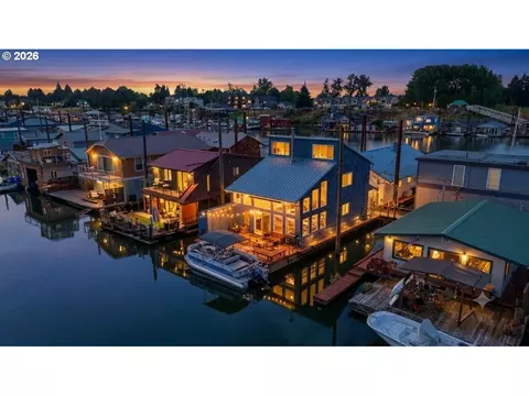 534 Tomahawk Dr, Portland, OR 97217