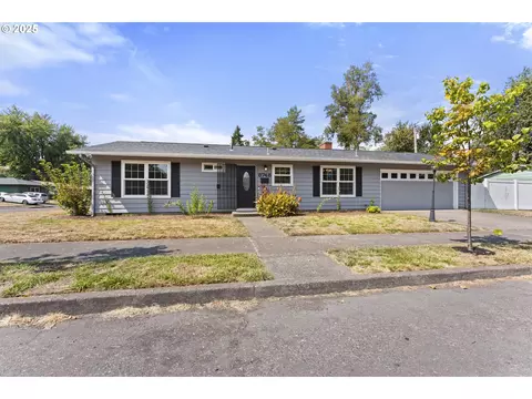8748 N Seward Ct, Portland, OR 97217