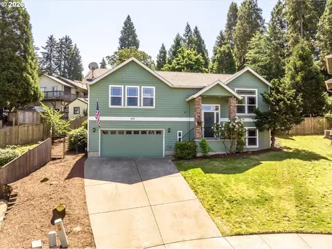 Exterior - 277 S 67th Ct, Springfield, OR 97478 photo 2 of 11