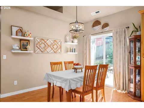 Dining - 277 S 67th Ct, Springfield, OR 97478 photo 1 of 1