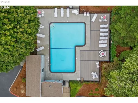 Exterior - 159 SW Florence Ave #L64, Gresham, OR 97080 photo 2 of 6