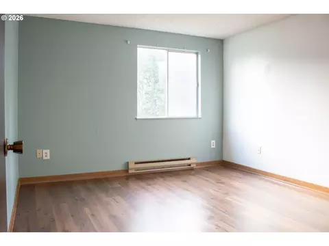 Bedroom - 159 SW Florence Ave #L64, Gresham, OR 97080 photo 1 of 3