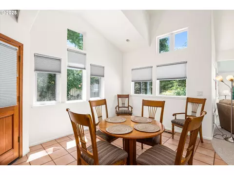 Dining - 820 Park Ter, Eugene, OR 97404 photo 2 of 3