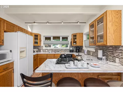 Kitchen - 820 Park Ter, Eugene, OR 97404 photo 1 of 5