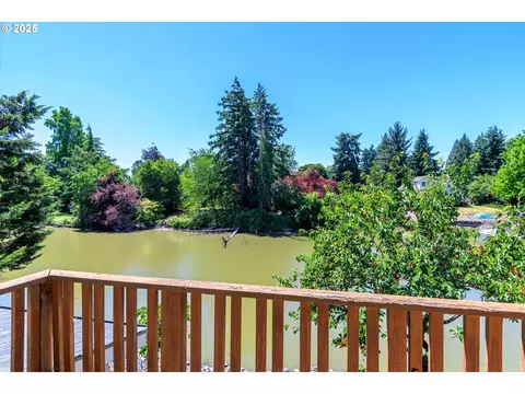 View/Area - 820 Park Ter, Eugene, OR 97404 photo 1 of 3