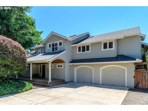820 Park Ter, Eugene, OR 97404