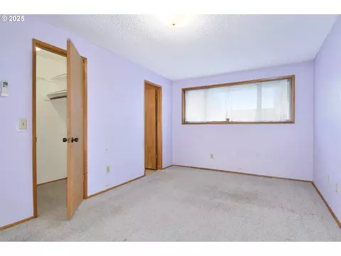 Bedroom - 579 NE Fleming Ave #C-41, Gresham, OR 97030 photo 1 of 6