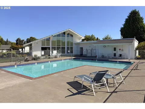 Exterior - 579 NE Fleming Ave #C-41, Gresham, OR 97030 photo 10 of 10