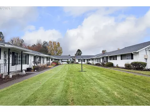 Exterior - 579 NE Fleming Ave #C-41, Gresham, OR 97030 photo 7 of 10