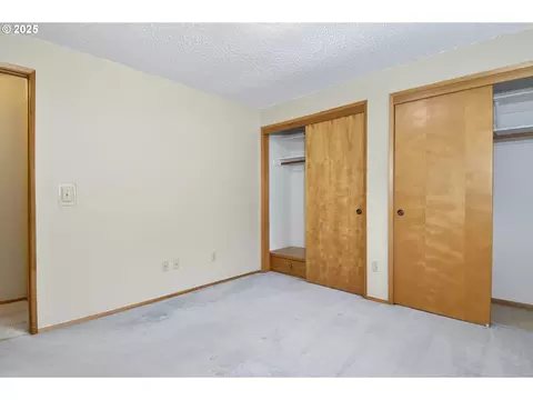 Bedroom - 579 NE Fleming Ave #C-41, Gresham, OR 97030 photo 6 of 6