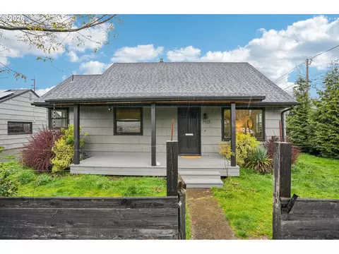 7921 NE Clackamas St, Portland, OR 97213