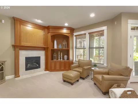 Living - 4616 SE Honors Pl, Gresham, OR 97080 photo 4 of 4
