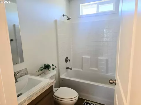 5286 Maple St, Florence, OR 97439 photo 14