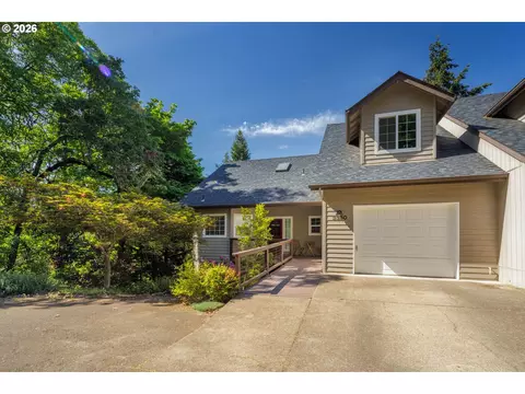 3380 Videra Dr, Eugene, OR 97405