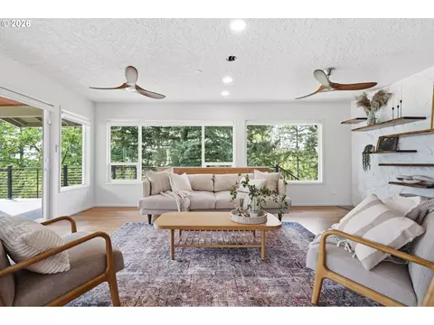 Living - 4011 SE Crown Rd, Camas, WA 98607 photo 1 of 5