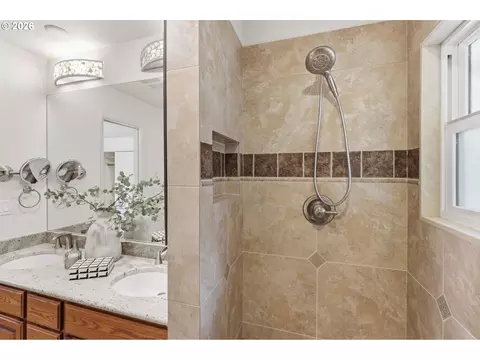 Bath - 4011 SE Crown Rd, Camas, WA 98607 photo 2 of 2