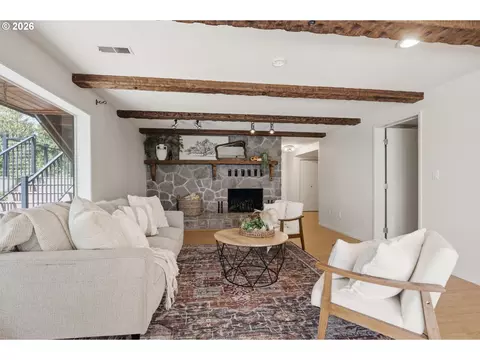Living - 4011 SE Crown Rd, Camas, WA 98607 photo 4 of 5