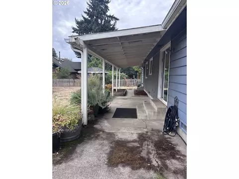 Exterior - 116 Horn Ln, Eugene, OR 97404 photo 3 of 4