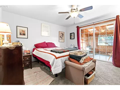 Bedroom - 1415 Gilham Rd, Eugene, OR 97401 photo 1 of 3