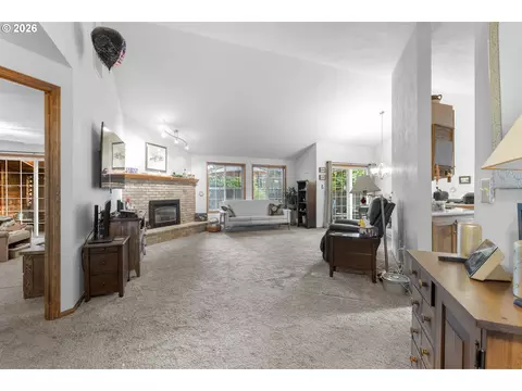 Living - 1415 Gilham Rd, Eugene, OR 97401 photo 1 of 3