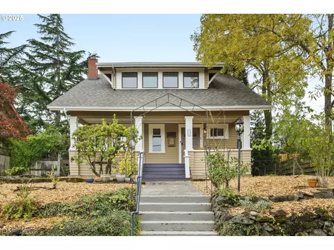 623 SE 69th Ave, Portland, OR 97215