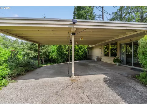 Exterior - 2795 Central Blvd, Eugene, OR 97403 photo 11 of 12