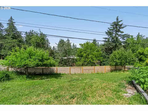 Exterior - 2795 Central Blvd, Eugene, OR 97403 photo 10 of 12