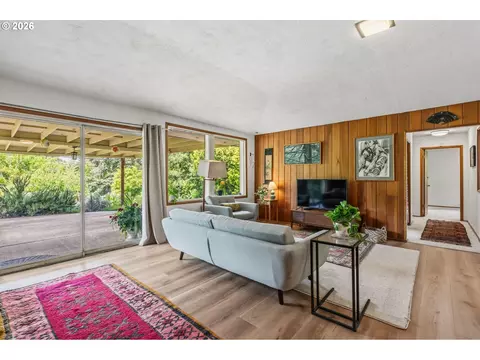 Living - 2795 Central Blvd, Eugene, OR 97403 photo 1 of 5