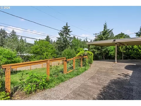 Exterior - 2795 Central Blvd, Eugene, OR 97403 photo 9 of 12