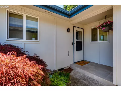 Exterior - 4742 Thunderbird St, Eugene, OR 97404 photo 12 of 12